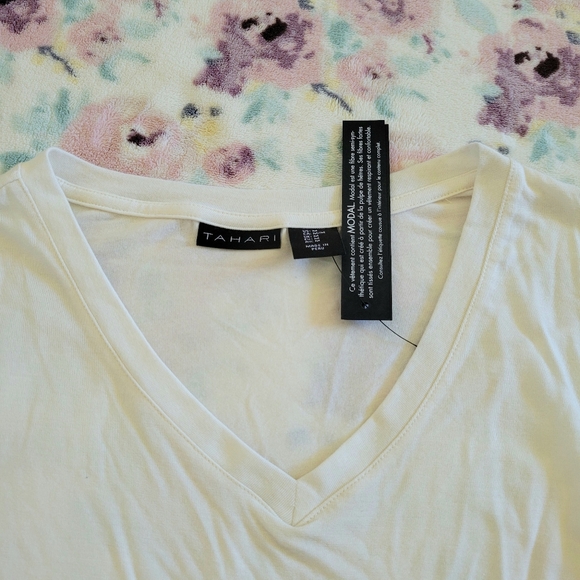 Tahari Cream Colored V-Neck Top - NWT - Picture 8 of 11